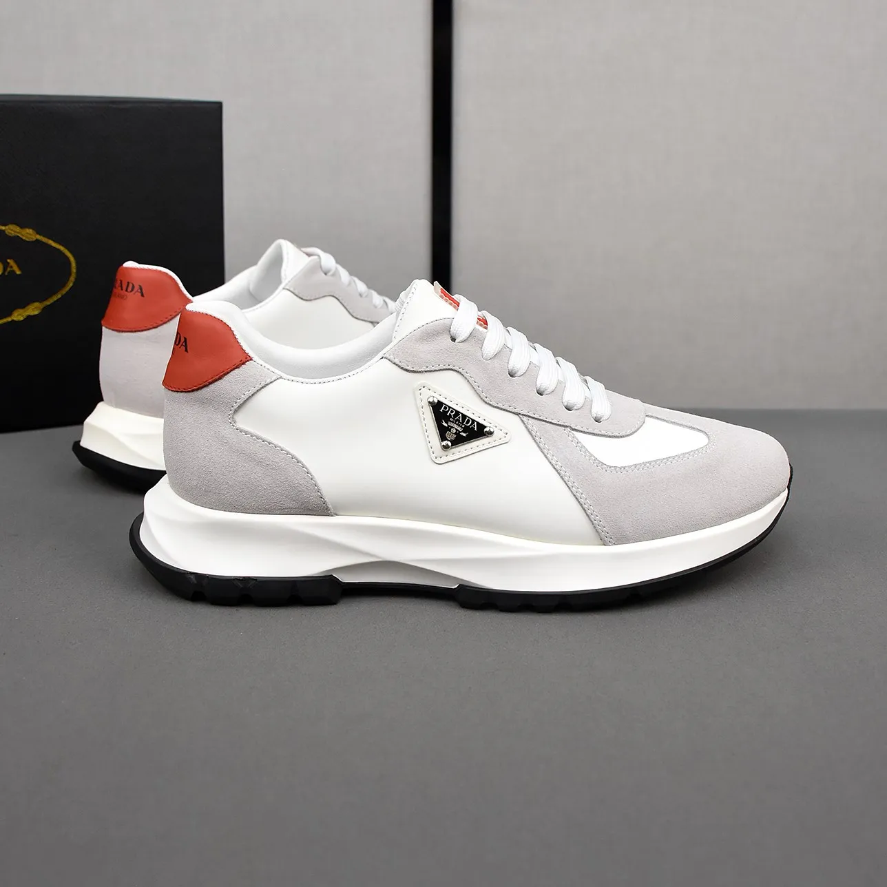 PP500🍒🍒🍒【PRADA】The upper is made of first-layer cowhide, sheepskin lining, and ultra-light soft elastic PU outsole. Men's size 38-44 (just choose according to your usual wearing size).